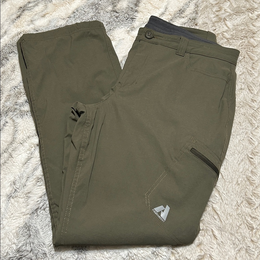 Eddie Bauer First Ascent fleece lined cargo pants straight leg olive green 12
